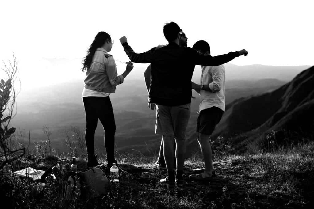 6 Things You Can Do Now to Fulfill the Need for Intimacy & Vulnerability | @intercession4ag @trackstarz