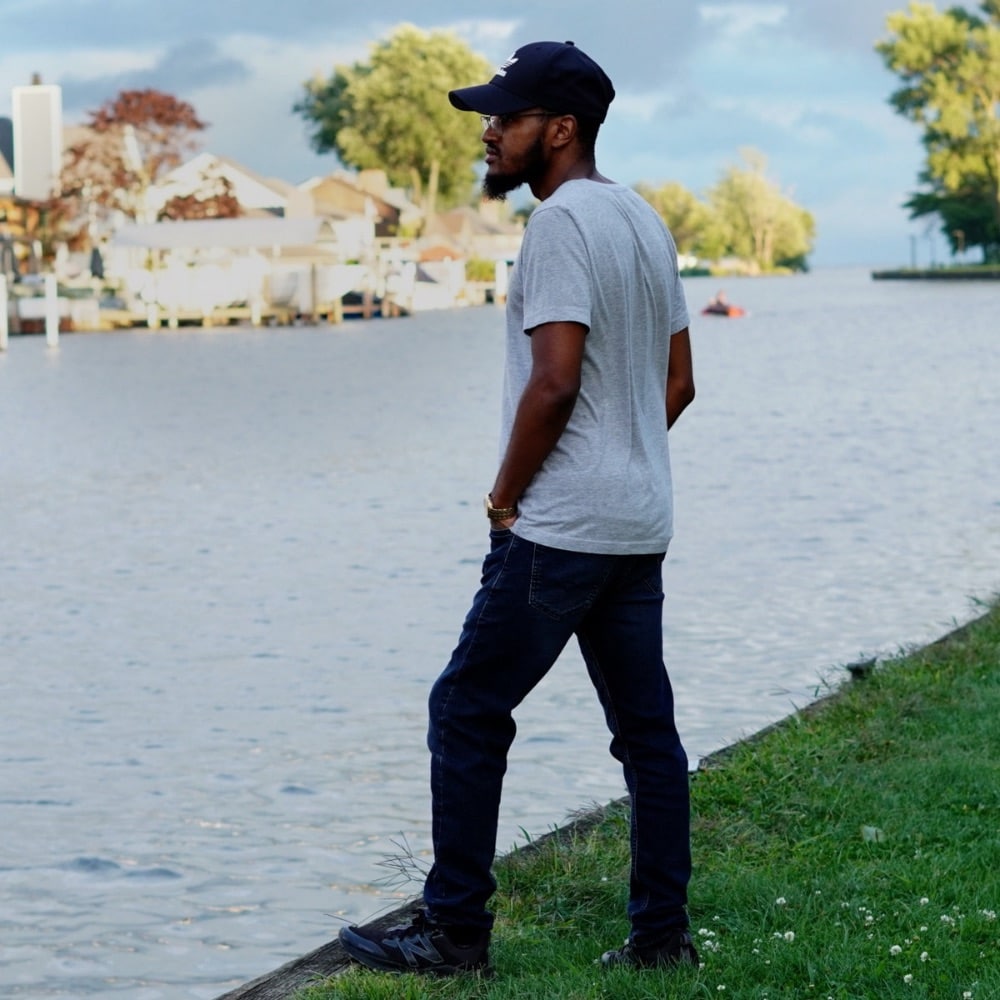 Single Review | Darious Thomas| Not for Sale